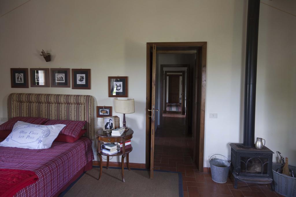 Villa Toscana Podere Poggiosecco Cetona Habitación foto